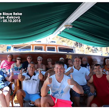 Cabin Charter In Turkey ספינת מלון